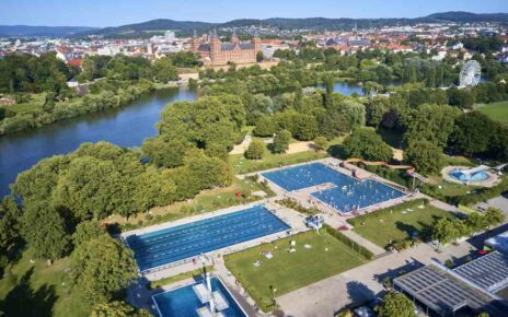 Blick auf das Freibad Aschaffenburg