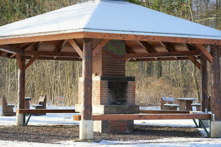 Stadt Aschaffenburg: Grillverbot und Nutzungsverbot an den Grillhütten.