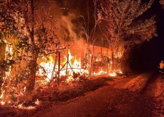 Vollbrand einem Pferdestall in der Niedernberger Straße in Großostheim