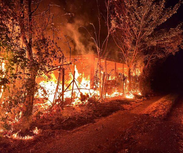 Vollbrand einem Pferdestall in der Niedernberger Straße in Großostheim