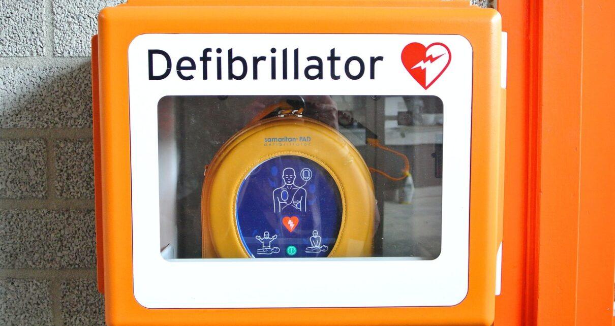 Defibrilator