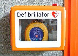 Defibrilator